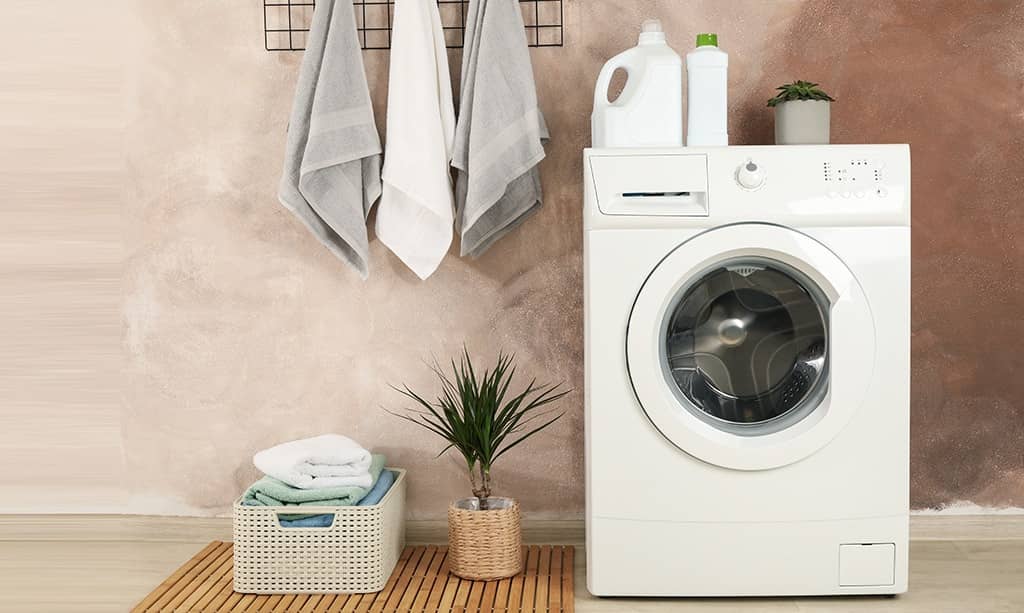 What causes the washing machine water not to heat up?