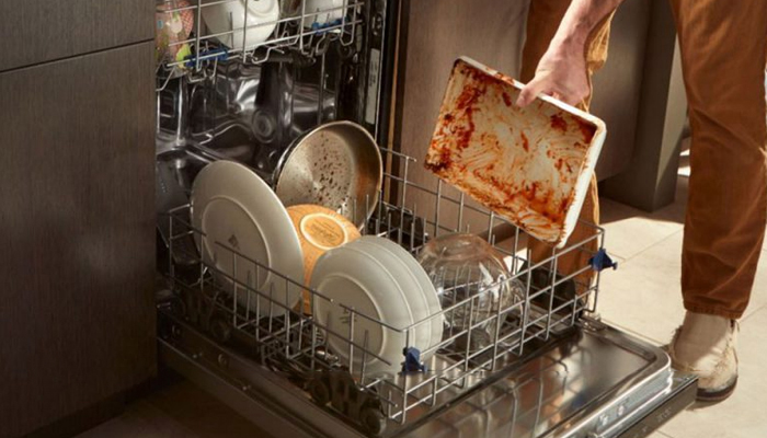 علت زنگ زدن ظرفشویی چیست؟